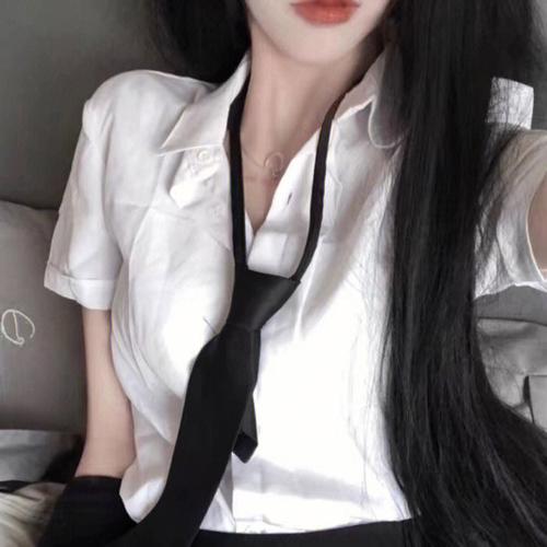 远看是蔚蓝的春天